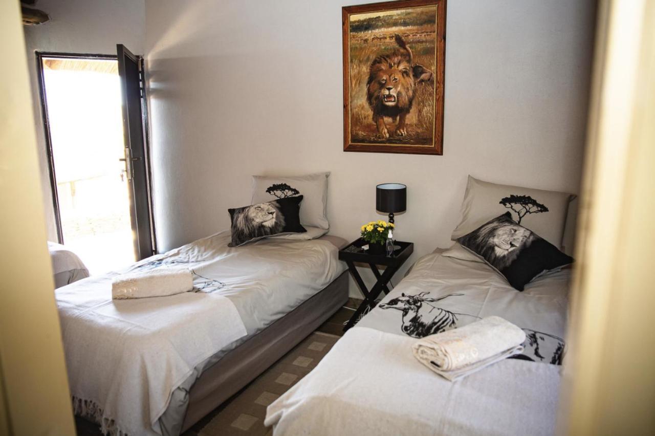 Tholo Manzi Private Game Farm * Zeerust